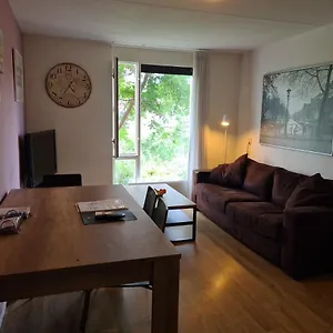 Проживание в семье Johan's With Roofterrace And Cheap Parking - Since 2014, Амстердам