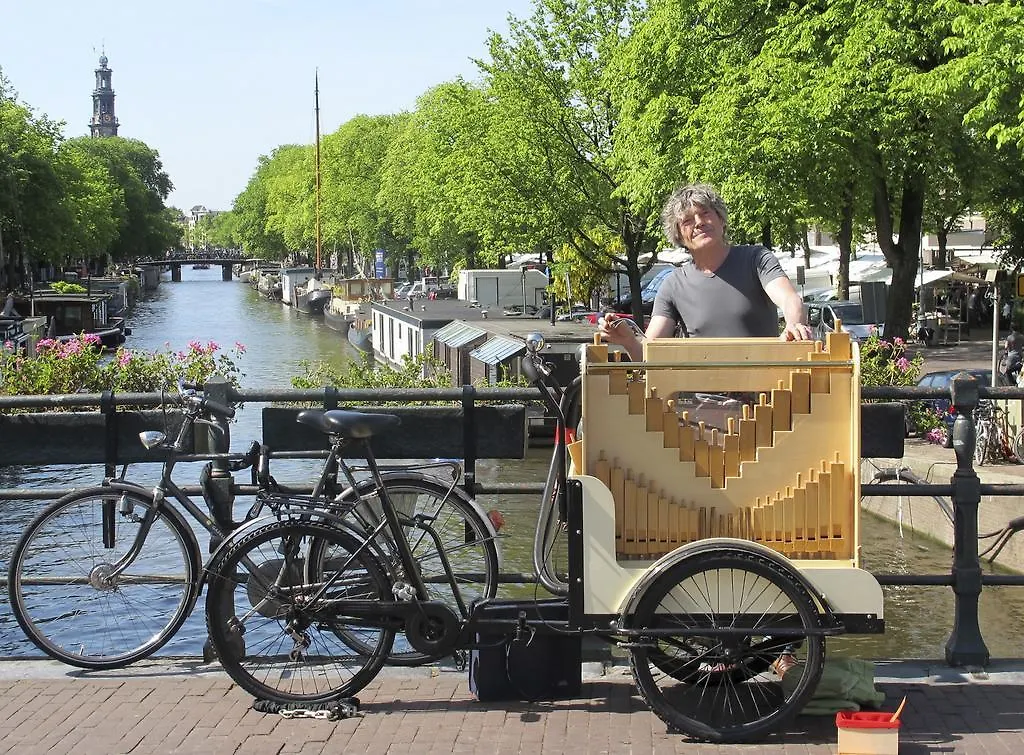 Houseboat Westerdok Amsterdam